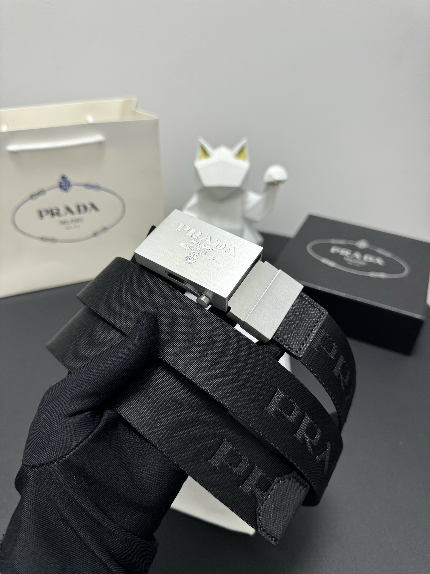 PRADA Protégé Plada: Low-Key Luxury in Fine Handicrafts - 图片 8