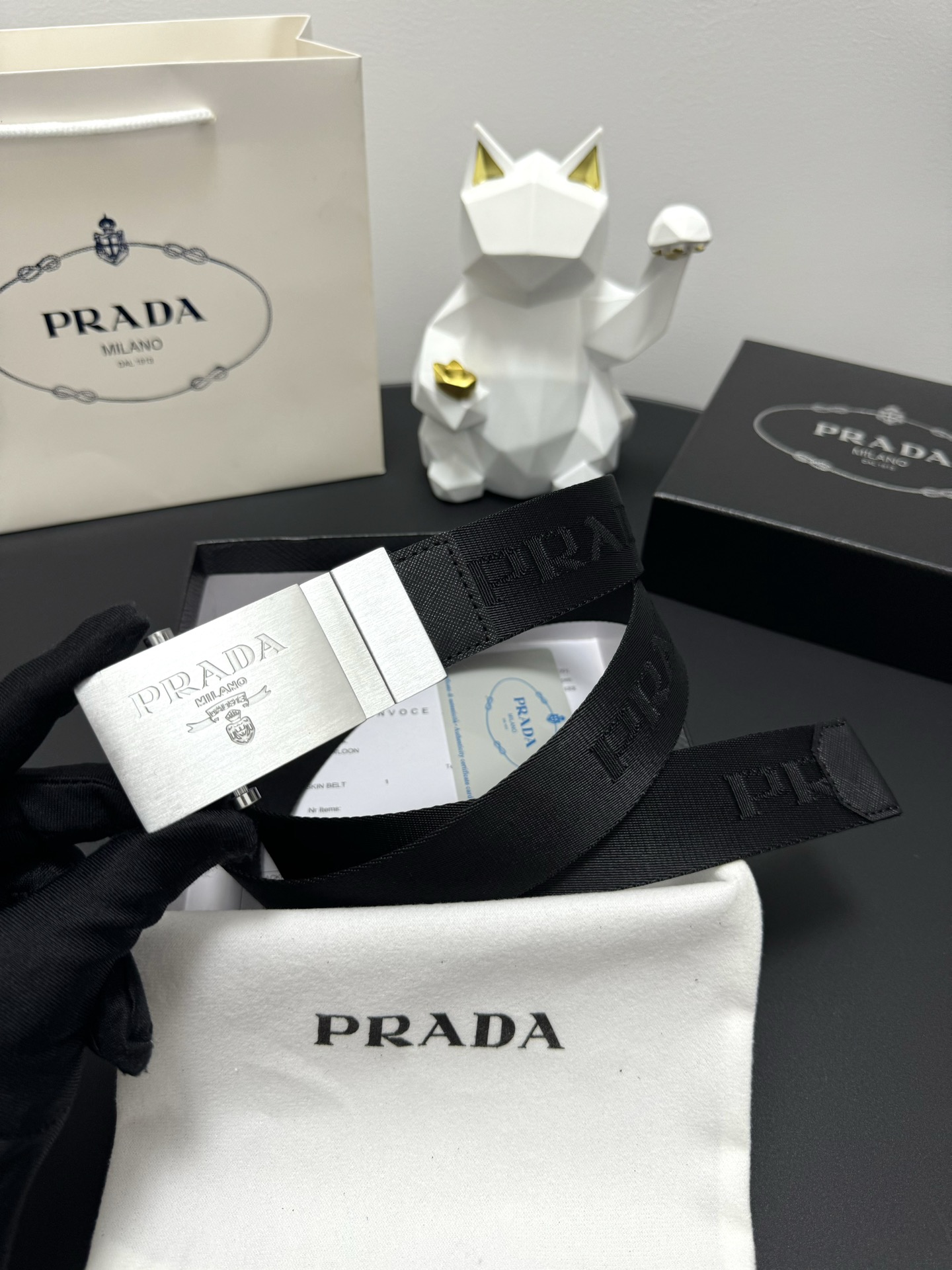 PRADA Protégé Plada: Low-Key Luxury in Fine Handicrafts - 图片 2