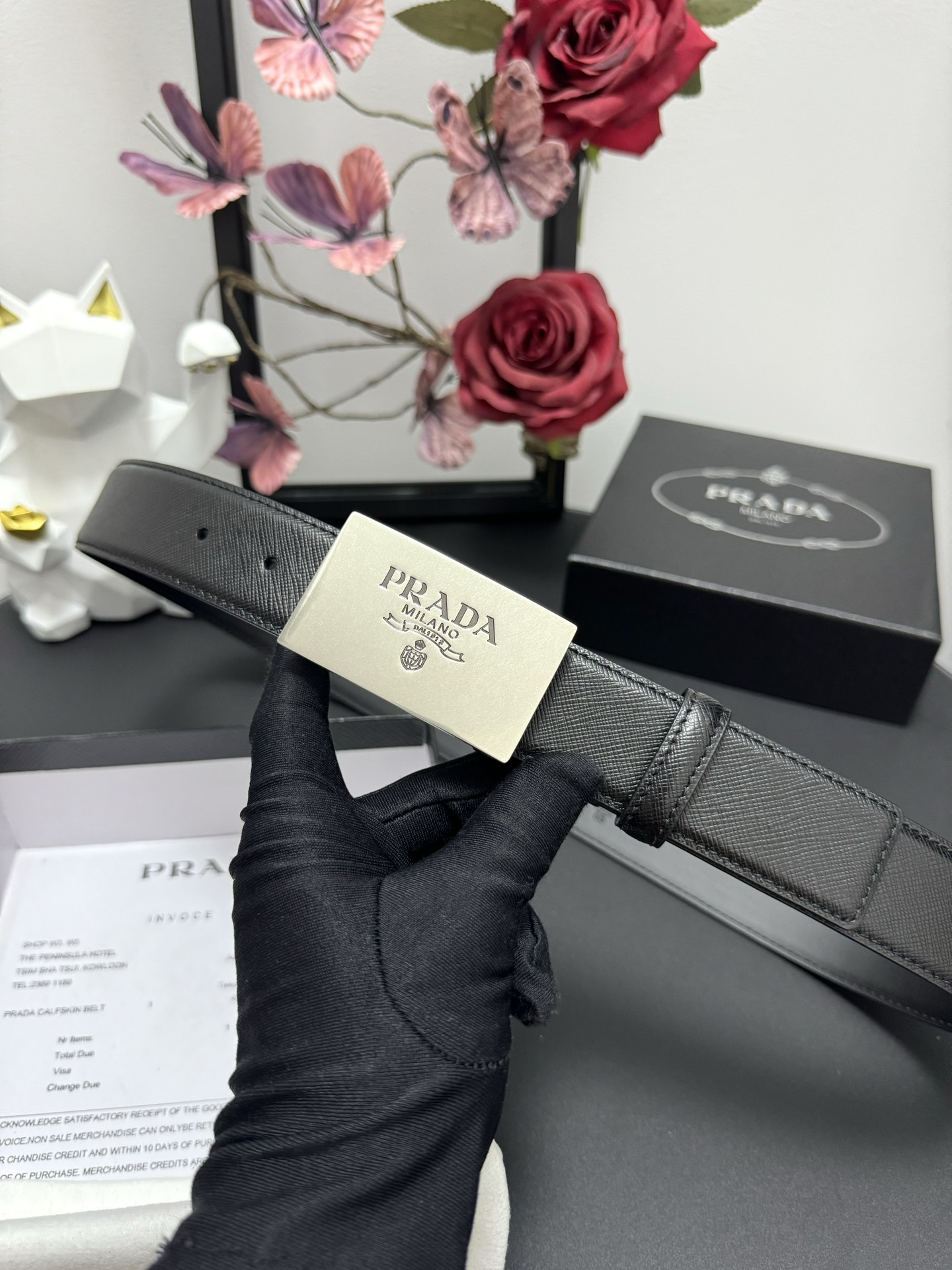  PRADA   3.5cm      
颜色：黑色
十字纹牛皮纹理品质
每个细节都体现出至高的品味和格