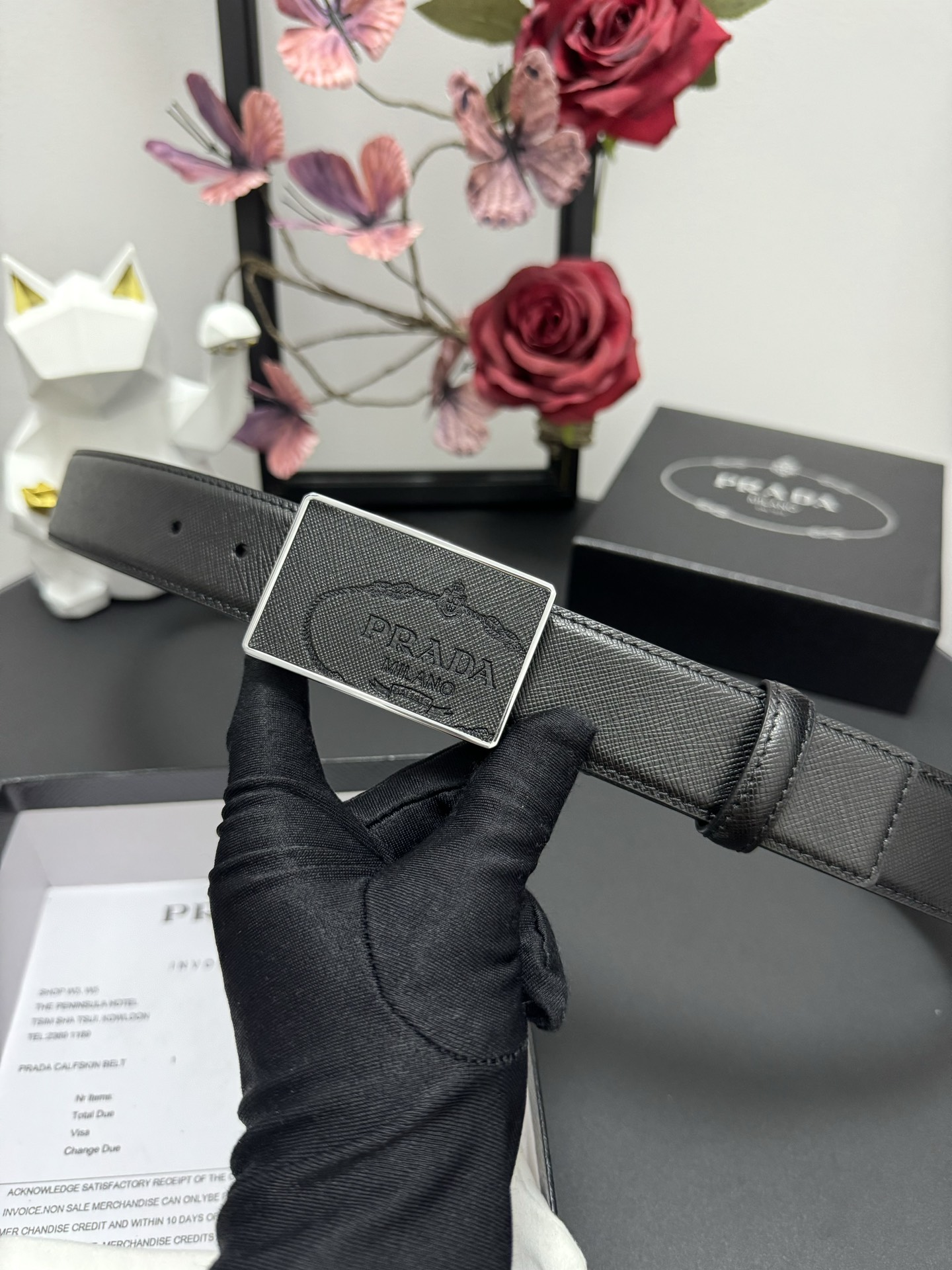  PRADA   3.5cm      
颜色：黑色
十字纹牛皮纹理品质
每个细节都体现出至高的品味和格