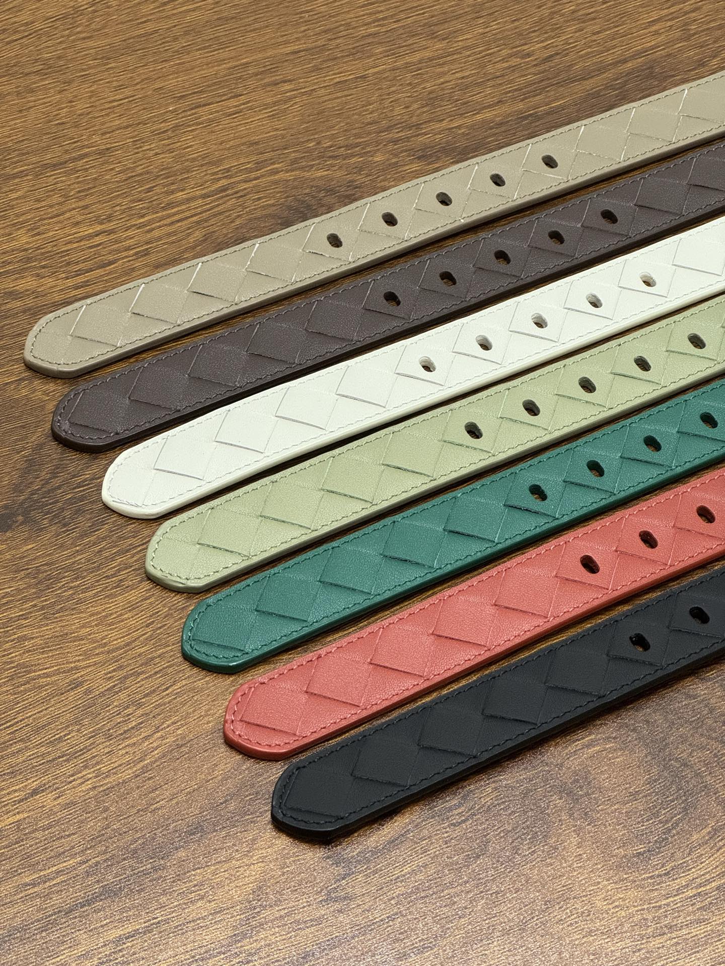 BOTTEGA VENETA 2.5cm Watch编织腰带手工编织新款牛皮经典之作每个细节都体现出至高