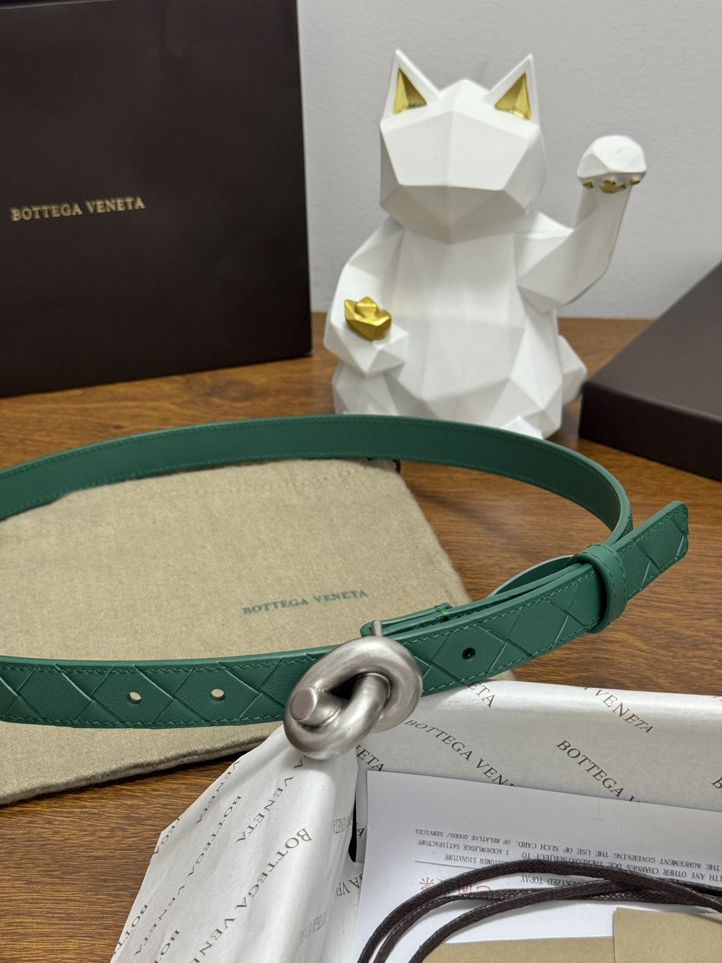 BOTTEGA VENETA 2.0cm 颜色：祖母绿Knot腰带手工编织新款牛皮经典之作每个细节都体现