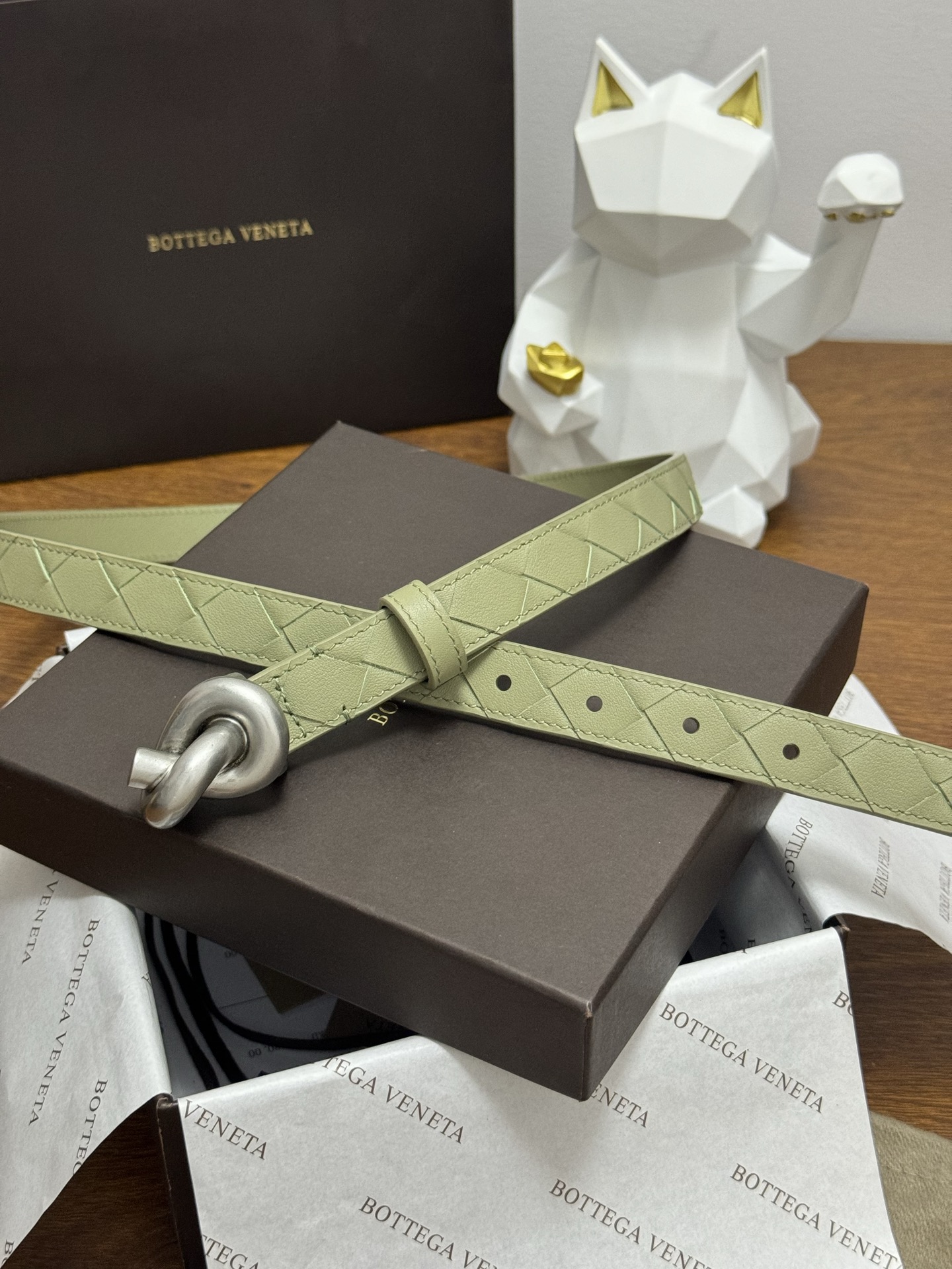 BOTTEGA VENETA 2.0cm 颜色：青柠绿Knot腰带手工编织新款牛皮经典之作每个细节都体现