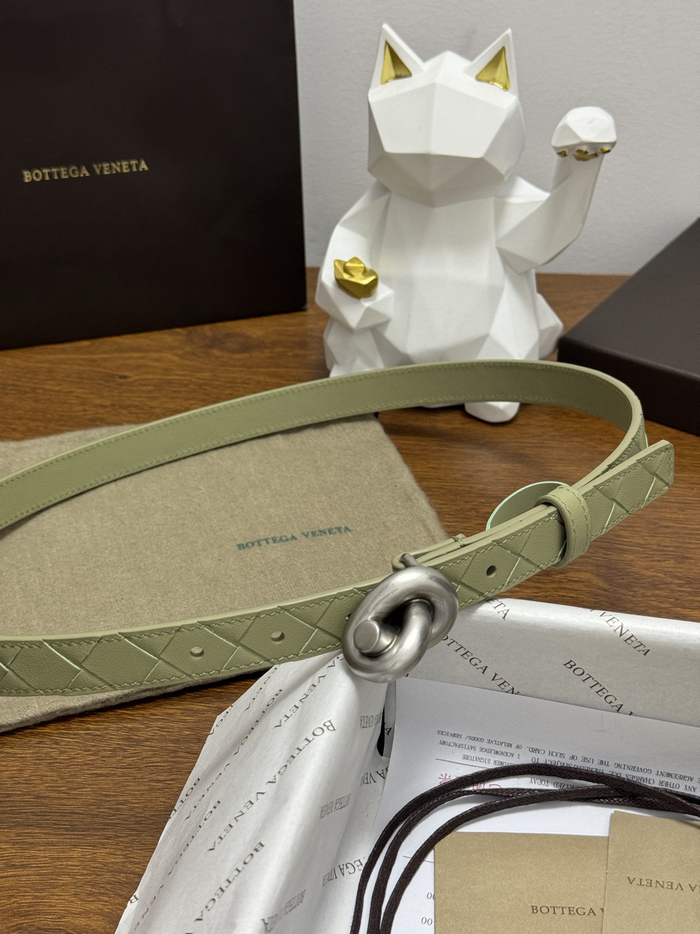 BOTTEGA VENETA 2.0cm 颜色：青柠绿Knot腰带手工编织新款牛皮经典之作每个细节都体现