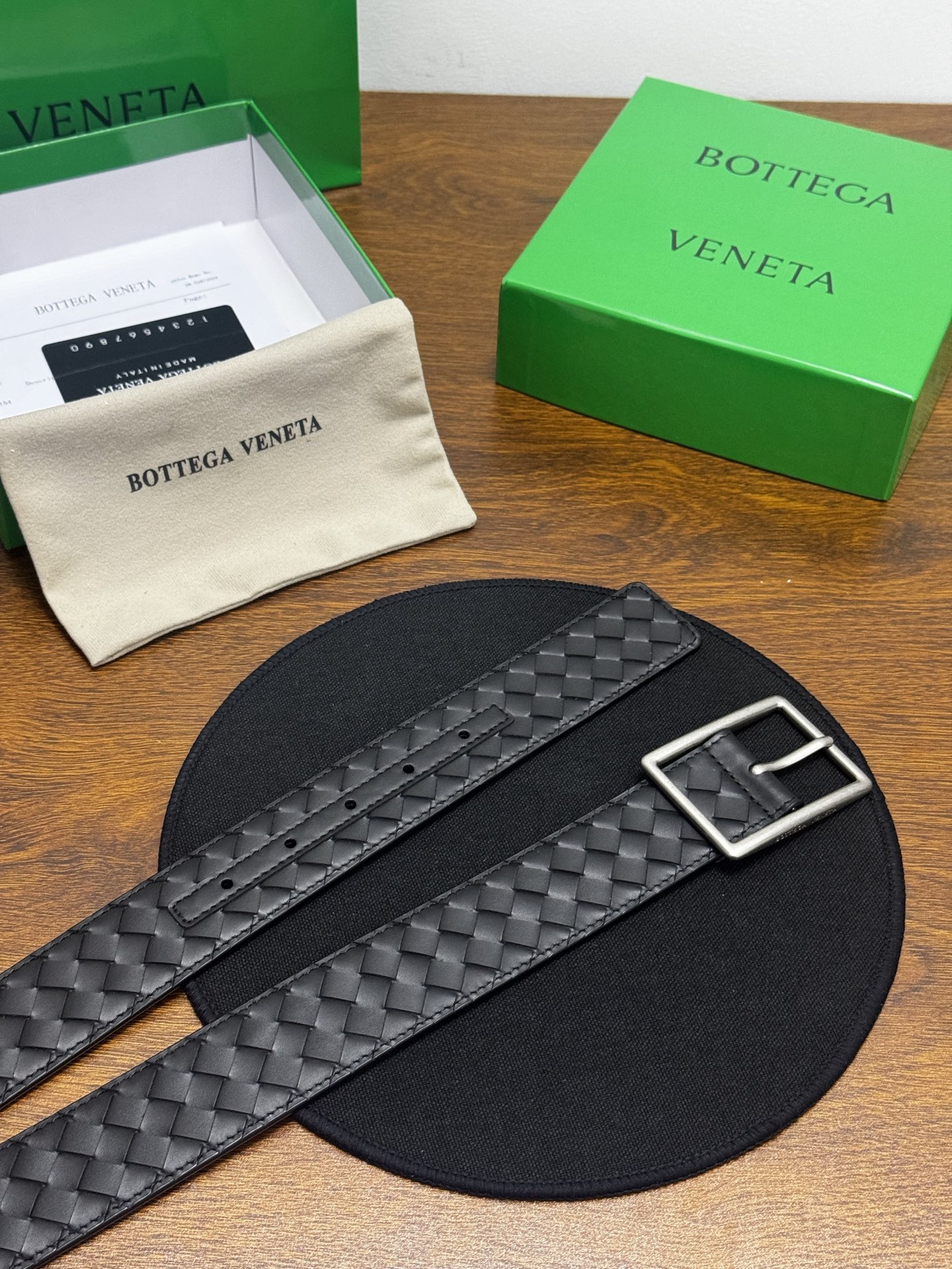BOTTEGA VENETA 4.0cm 颜色:哑黑Intrecciato Piccolo编织腰 BOTTEGA VENETA 4.0cm 颜色:哑黑Intrecciato Piccolo编织腰