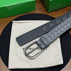 BOTTEGA VENETA 3.5cm 灰色小牛皮皮革手工编织,手工编织新款牛皮经典之作。每个 BOTTEGA VENETA 3.5cm 灰色小牛皮皮革手工编织,手工编织新款牛皮经典之作。每个