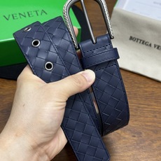 BOTTEGA VENETA 3.5cm 蓝色小牛皮皮革手工编织,手工编织新款牛皮经典之作。每个 BOTTEGA VENETA 3.5cm 蓝色小牛皮皮革手工编织,手工编织新款牛皮经典之作。每个