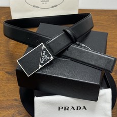 PRADA 3.5cm 黑 十字纹牛皮革腰带设计简约精致,亮眼的金属铜质工艺扣头。柔软自然,赋予设计百搭特性 PRADA 3.5cm 黑 十字纹牛皮革腰带设计简约精致,亮眼的金属铜质工艺扣头。柔软自然,赋予设计百搭特性