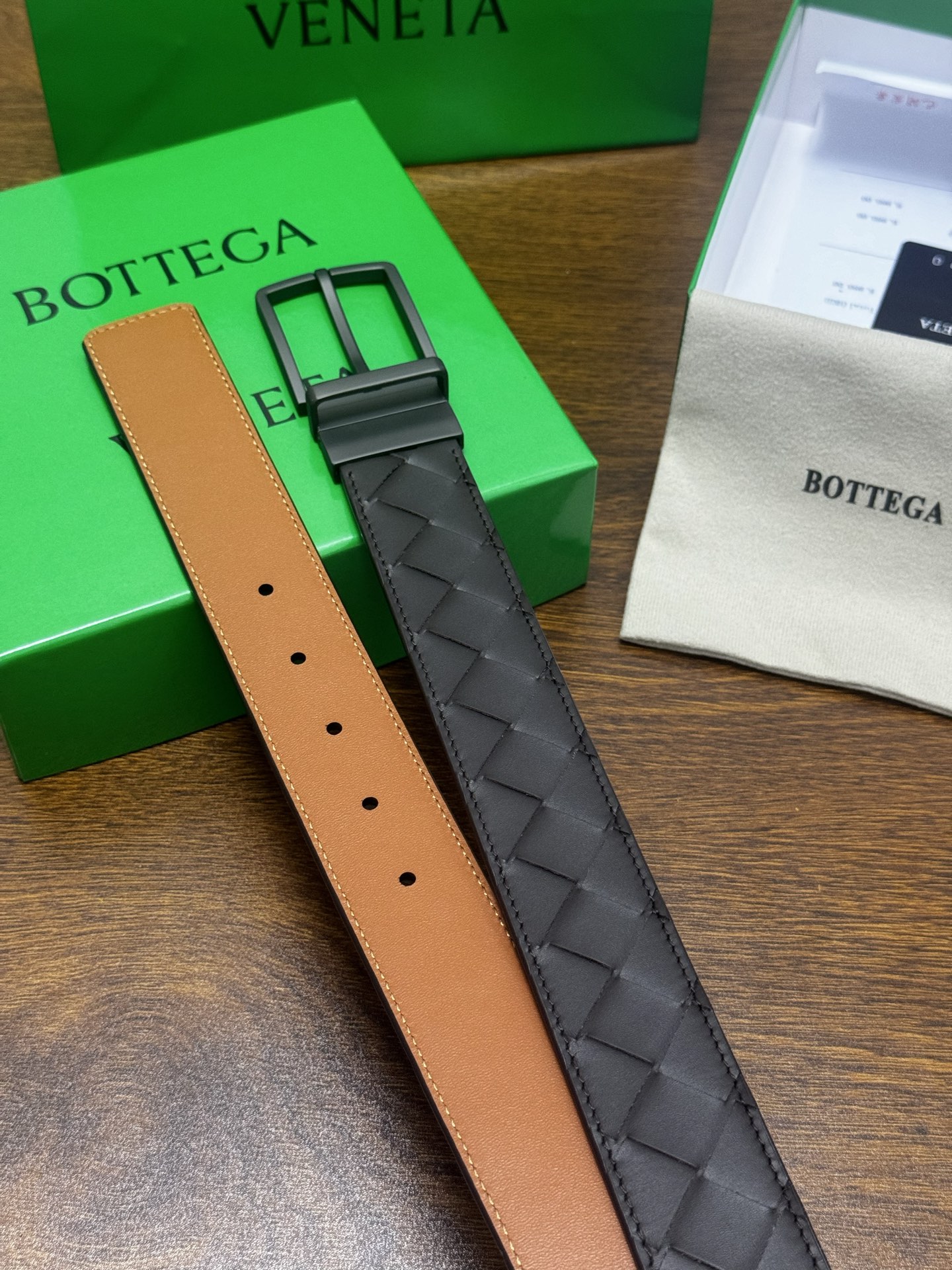 BOTTEGA VENETA 3.5cm 咖啡/棕色底 Intrecciato编织皮革双面腰带,金属可旋转搭 BOTTEGA VENETA 3.5cm 咖啡/棕色底 Intrecciato编织皮革双面腰带,金属可旋转搭