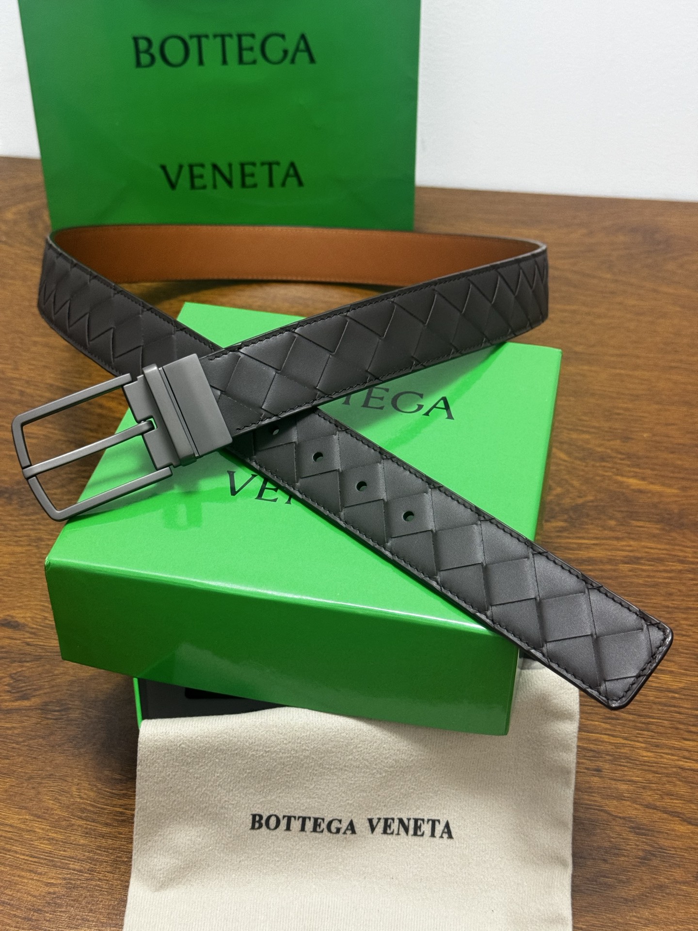 BOTTEGA VENETA 3.5cm 咖啡/棕色底 Intrecciato编织皮革双面腰带,金属可旋转搭 BOTTEGA VENETA 3.5cm 咖啡/棕色底 Intrecciato编织皮革双面腰带,金属可旋转搭