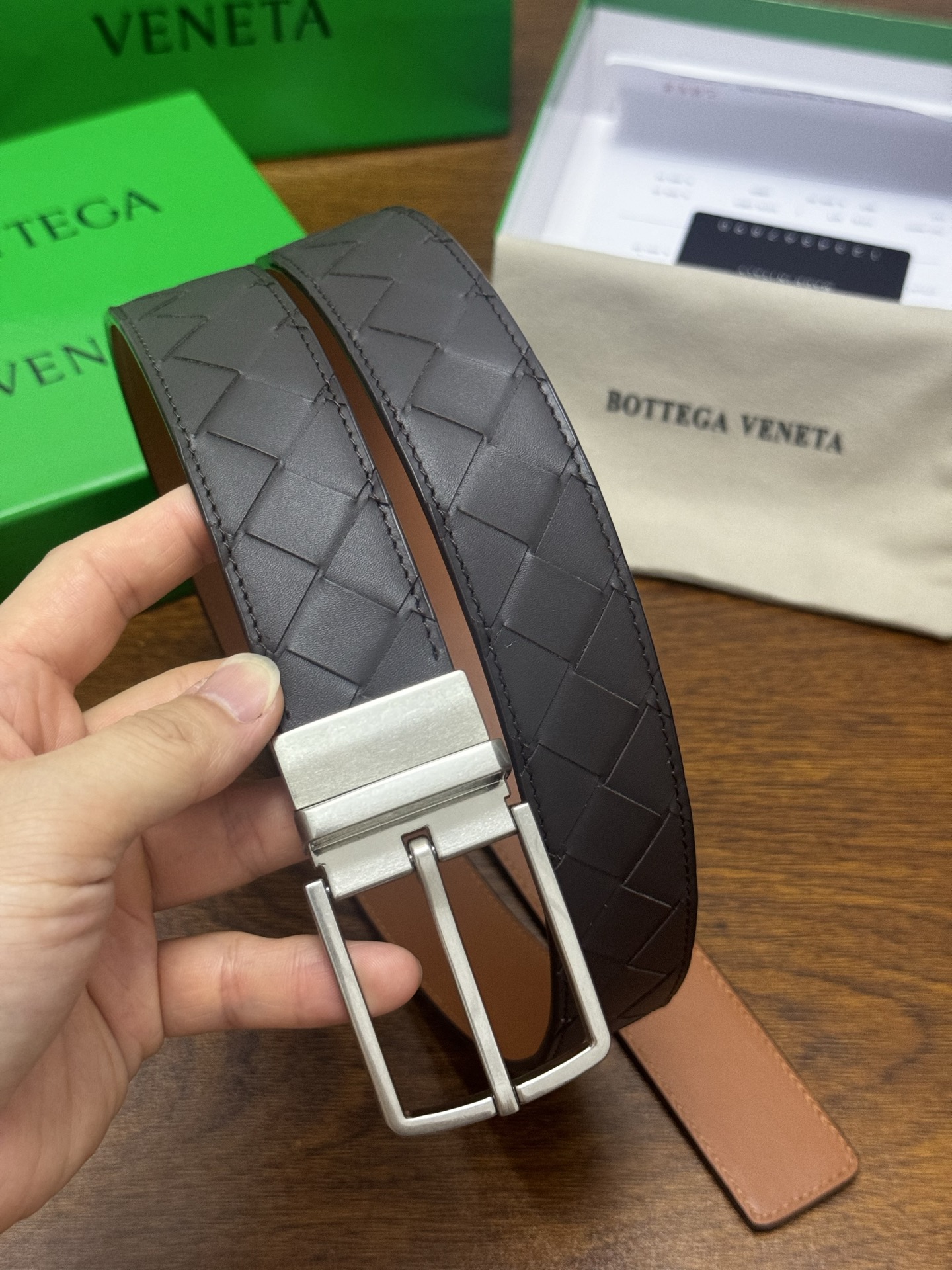 BOTTEGA VENETA 3.5cm 咖啡/棕色底 Intrecciato编织皮革双面腰带,金属可旋转搭 BOTTEGA VENETA 3.5cm 咖啡/棕色底 Intrecciato编织皮革双面腰带,金属可旋转搭