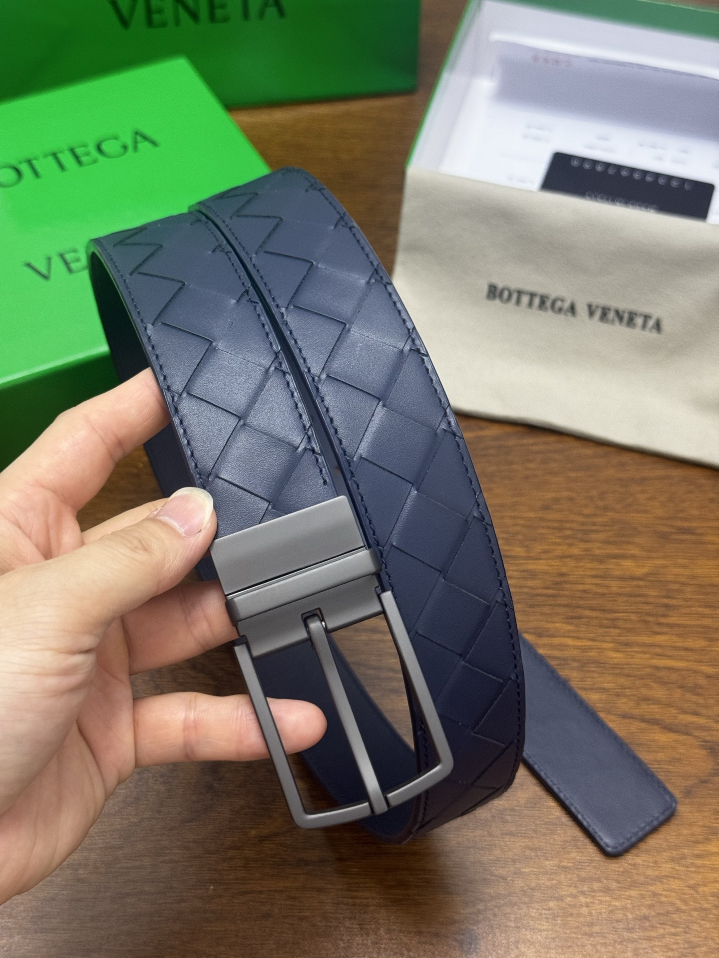 BOTTEGA VENETA 3.5cm 蓝色/蓝色底 Intrecciato编织皮革双面腰带,金属可旋转搭 BOTTEGA VENETA 3.5cm 蓝色/蓝色底 Intrecciato编织皮革双面腰带,金属可旋转搭