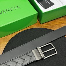 BOTTEGA VENETA 3.5cm 黑色/黑色底 Intrecciato编织皮革双面腰带,金属可旋转搭 BOTTEGA VENETA 3.5cm 黑色/黑色底 Intrecciato编织皮革双面腰带,金属可旋转搭