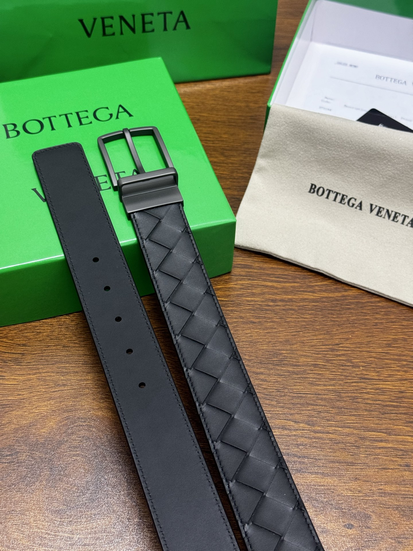 BOTTEGA VENETA 3.5cm 黑色/黑色底 Intrecciato编织皮革双面腰带,金属可旋转搭 BOTTEGA VENETA 3.5cm 黑色/黑色底 Intrecciato编织皮革双面腰带,金属可旋转搭
