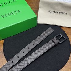 BOTTEGA VENETA 2.5cm 咖啡 Intrecciato Piccolo编织腰带,牛皮皮革手工编织 BOTTEGA VENETA 2.5cm 咖啡 Intrecciato Piccolo编织腰带,牛皮皮革手工编织