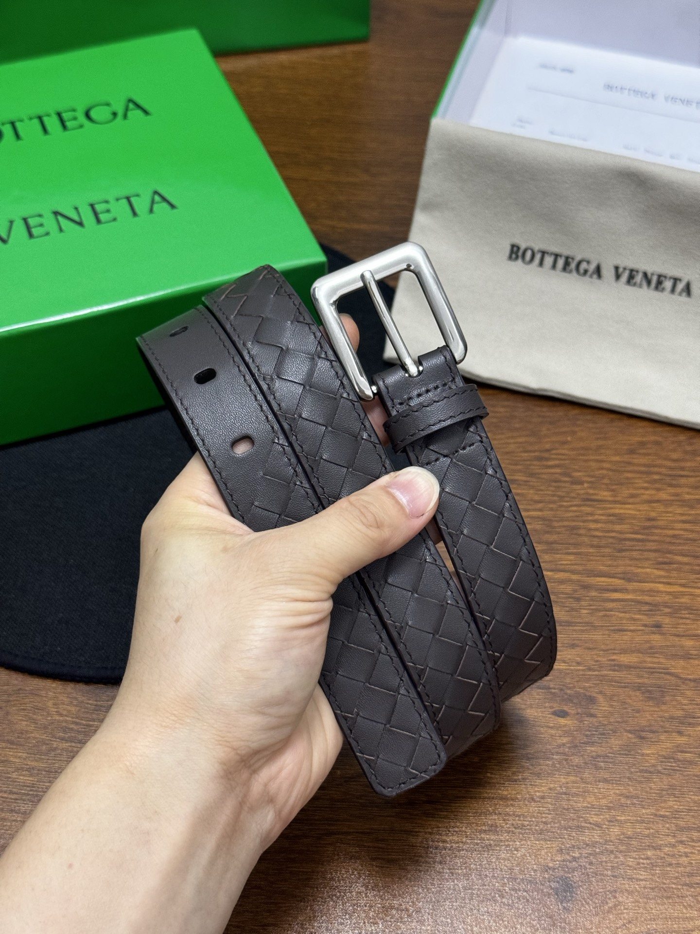 BOTTEGA VENETA 2.5cm 咖啡 Intrecciato Piccolo编织腰带,牛皮皮革手工编织 BOTTEGA VENETA 2.5cm 咖啡 Intrecciato Piccolo编织腰带,牛皮皮革手工编织