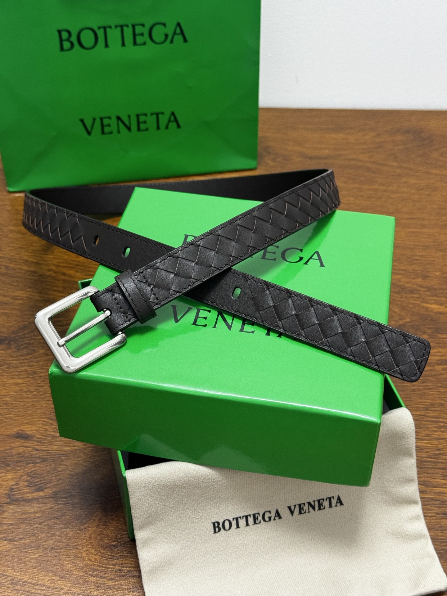 BOTTEGA VENETA 2.5cm 咖啡 Intrecciato Piccolo编织腰带,牛皮皮革手工编织 BOTTEGA VENETA 2.5cm 咖啡 Intrecciato Piccolo编织腰带,牛皮皮革手工编织