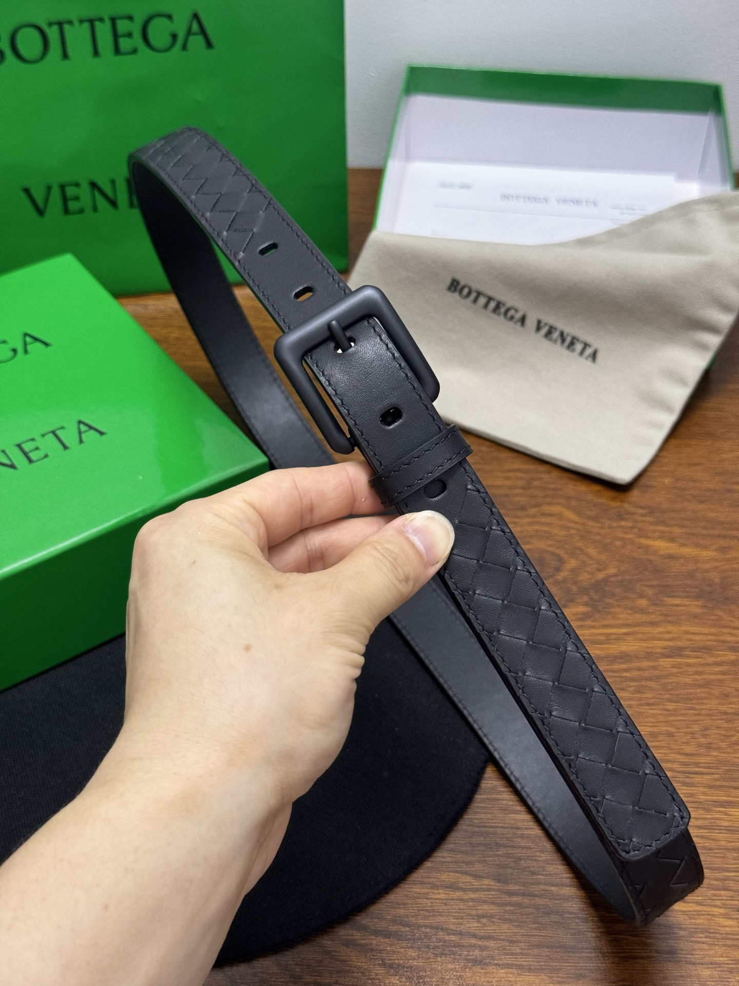 BOTTEGA VENETA 2.5cm 黑色 Intrecciato Piccolo编织腰带,牛皮皮革手工编织 BOTTEGA VENETA 2.5cm 黑色 Intrecciato Piccolo编织腰带,牛皮皮革手工编织
