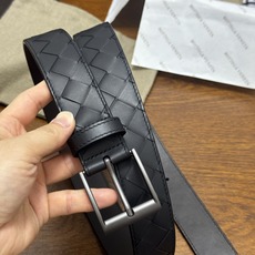 BOTTEGA VENETA 3.5cm 黑色/咖啡底 Intrecciato编织皮革双面腰带,金属搭扣开合 BOTTEGA VENETA 3.5cm 黑色/咖啡底 Intrecciato编织皮革双面腰带,金属搭扣开合