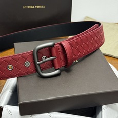 BOTTEGA VENETA 4.0cm 枣红 小牛皮皮革手工编织,手工编织新款牛皮经典之作。每个细节都体现出 BOTTEGA VENETA 4.0cm 枣红 小牛皮皮革手工编织,手工编织新款牛皮经典之作。每个细节都体现出