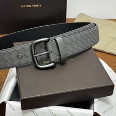 BOTTEGA VENETA 4.0cm 灰色 小牛皮皮革手工编织,手工编织新款牛皮经典之作。每个细节都体现出 BOTTEGA VENETA 4.0cm 灰色 小牛皮皮革手工编织,手工编织新款牛皮经典之作。每个细节都体现出