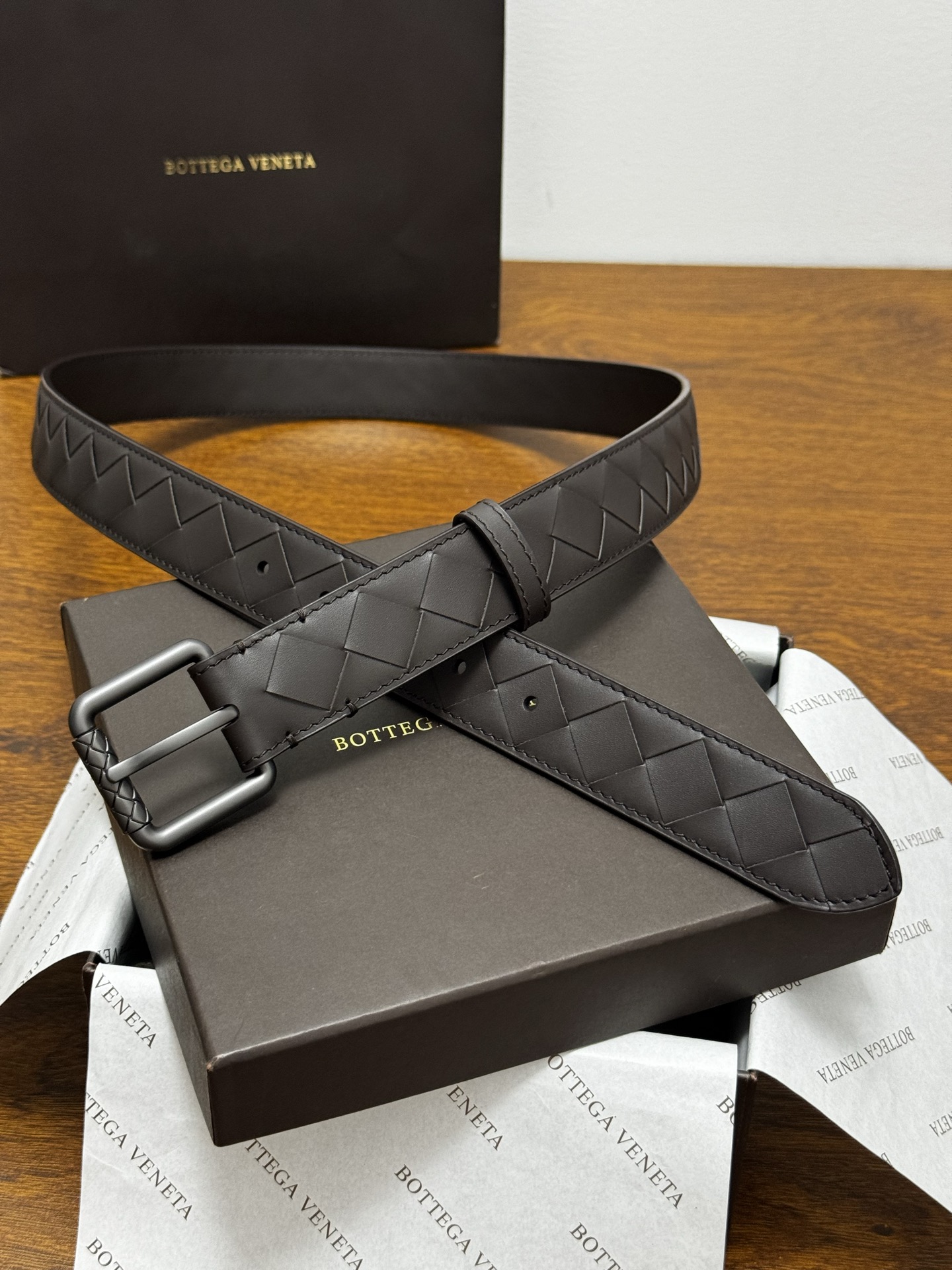 BOTTEGA VENETA 3.0cm 咖啡 Intrecciato编织牛皮革腰带,金属搭扣爪扣开合配色饰面 BOTTEGA VENETA 3.0cm 咖啡 Intrecciato编织牛皮革腰带,金属搭扣爪扣开合配色饰面