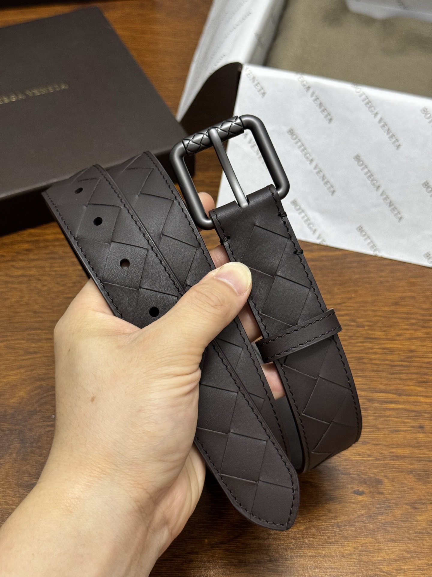 BOTTEGA VENETA 3.0cm 咖啡 Intrecciato编织牛皮革腰带,金属搭扣爪扣开合配色饰面 BOTTEGA VENETA 3.0cm 咖啡 Intrecciato编织牛皮革腰带,金属搭扣爪扣开合配色饰面