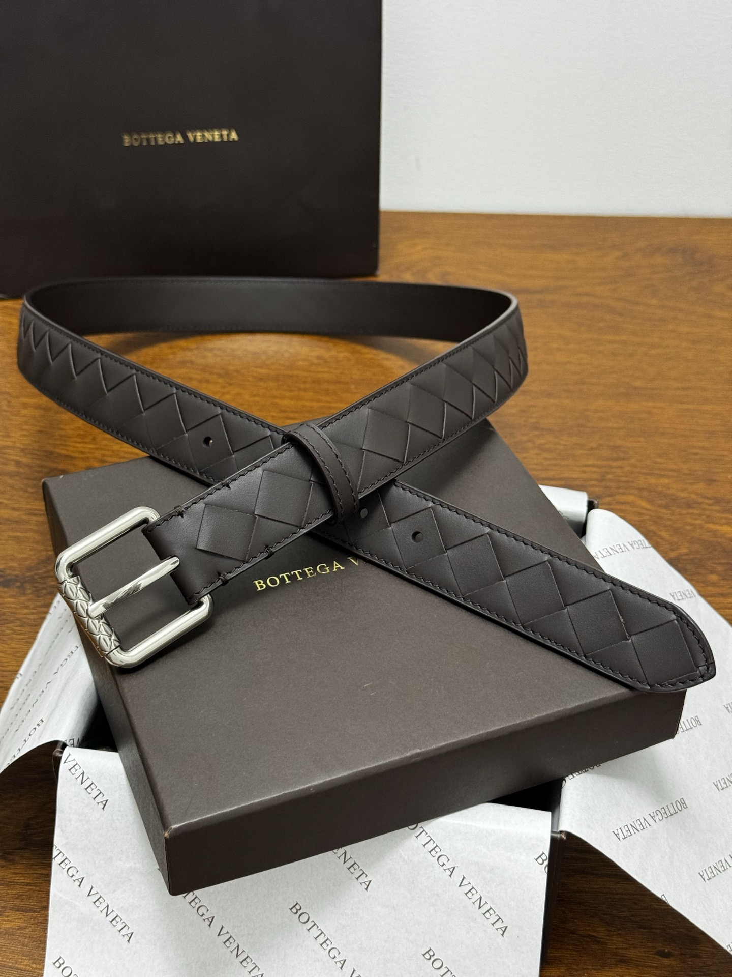 BOTTEGA VENETA 3.0cm 咖啡 Intrecciato编织牛皮革腰带,金属搭扣爪扣开合配色饰面 BOTTEGA VENETA 3.0cm 咖啡 Intrecciato编织牛皮革腰带,金属搭扣爪扣开合配色饰面