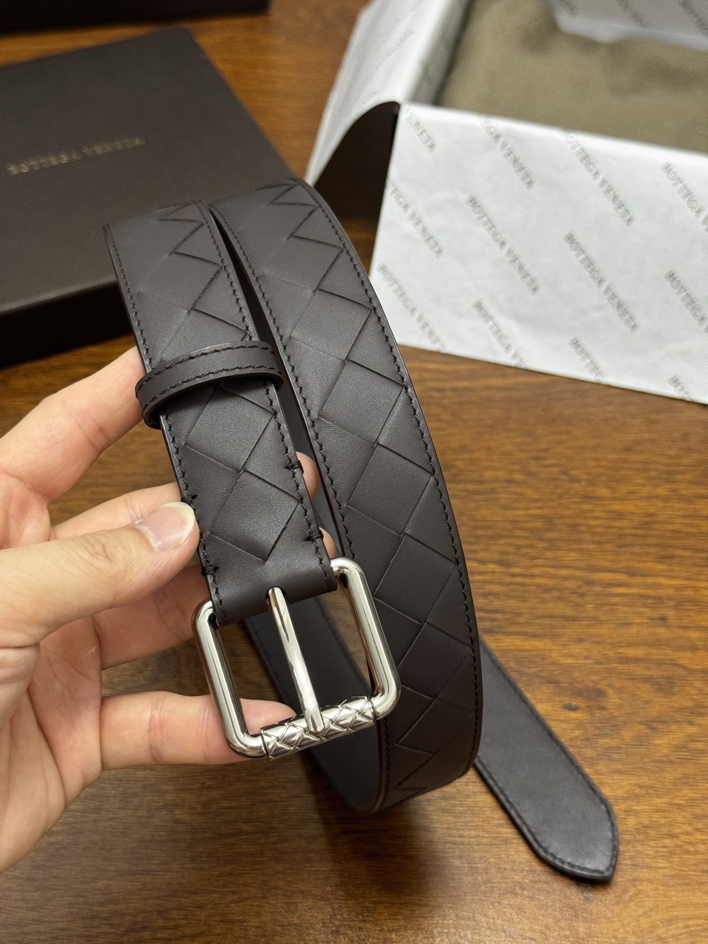 BOTTEGA VENETA 3.0cm 咖啡 Intrecciato编织牛皮革腰带,金属搭扣爪扣开合配色饰面 BOTTEGA VENETA 3.0cm 咖啡 Intrecciato编织牛皮革腰带,金属搭扣爪扣开合配色饰面
