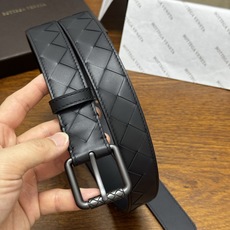 BOTTEGA VENETA 3.0cm 黑色 Intrecciato编织牛皮革腰带,金属搭扣爪扣开合配色饰面 BOTTEGA VENETA 3.0cm 黑色 Intrecciato编织牛皮革腰带,金属搭扣爪扣开合配色饰面