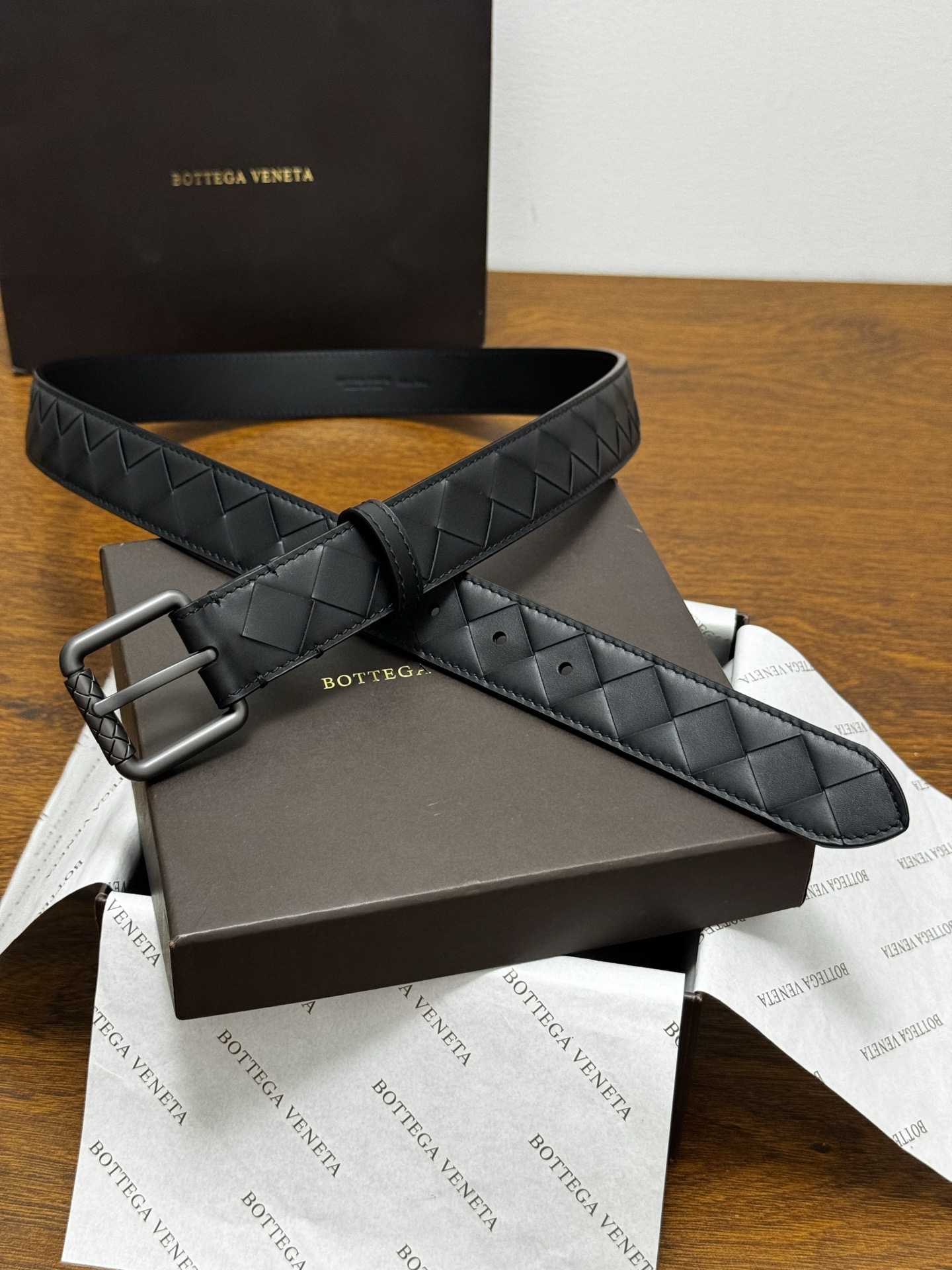 BOTTEGA VENETA 3.0cm 黑色 Intrecciato编织牛皮革腰带,金属搭扣爪扣开合配色饰面 BOTTEGA VENETA 3.0cm 黑色 Intrecciato编织牛皮革腰带,金属搭扣爪扣开合配色饰面