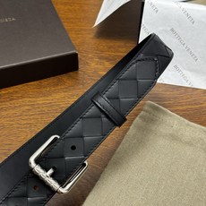 BOTTEGA VENETA 3.0cm 黑色 Intrecciato编织牛皮革腰带,金属搭扣爪扣开合配色饰面 BOTTEGA VENETA 3.0cm 黑色 Intrecciato编织牛皮革腰带,金属搭扣爪扣开合配色饰面