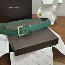 BOTTEGA VENETA 2.5cm 祖母绿 小牛皮皮革手工编织,手工编织新款牛皮经典之作。每个细节都体现 BOTTEGA VENETA 2.5cm 祖母绿 小牛皮皮革手工编织,手工编织新款牛皮经典之作。每个细节都体现