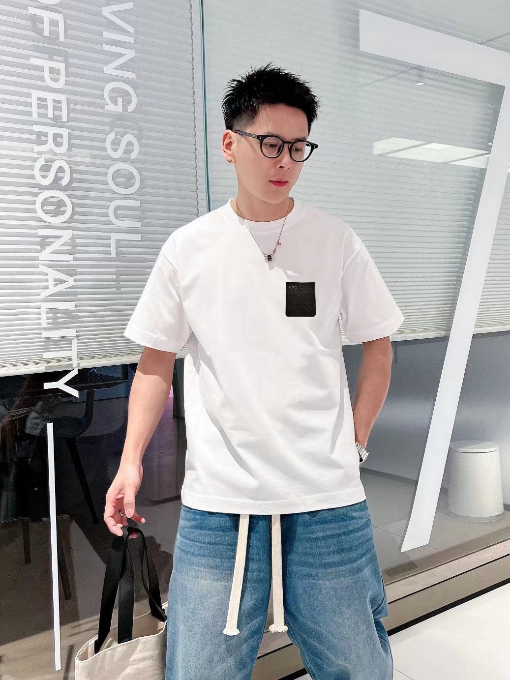 Ferragamo 2024 nueva camiseta de manga corta de principios de primavera, logo personalizado bordado a mano en…