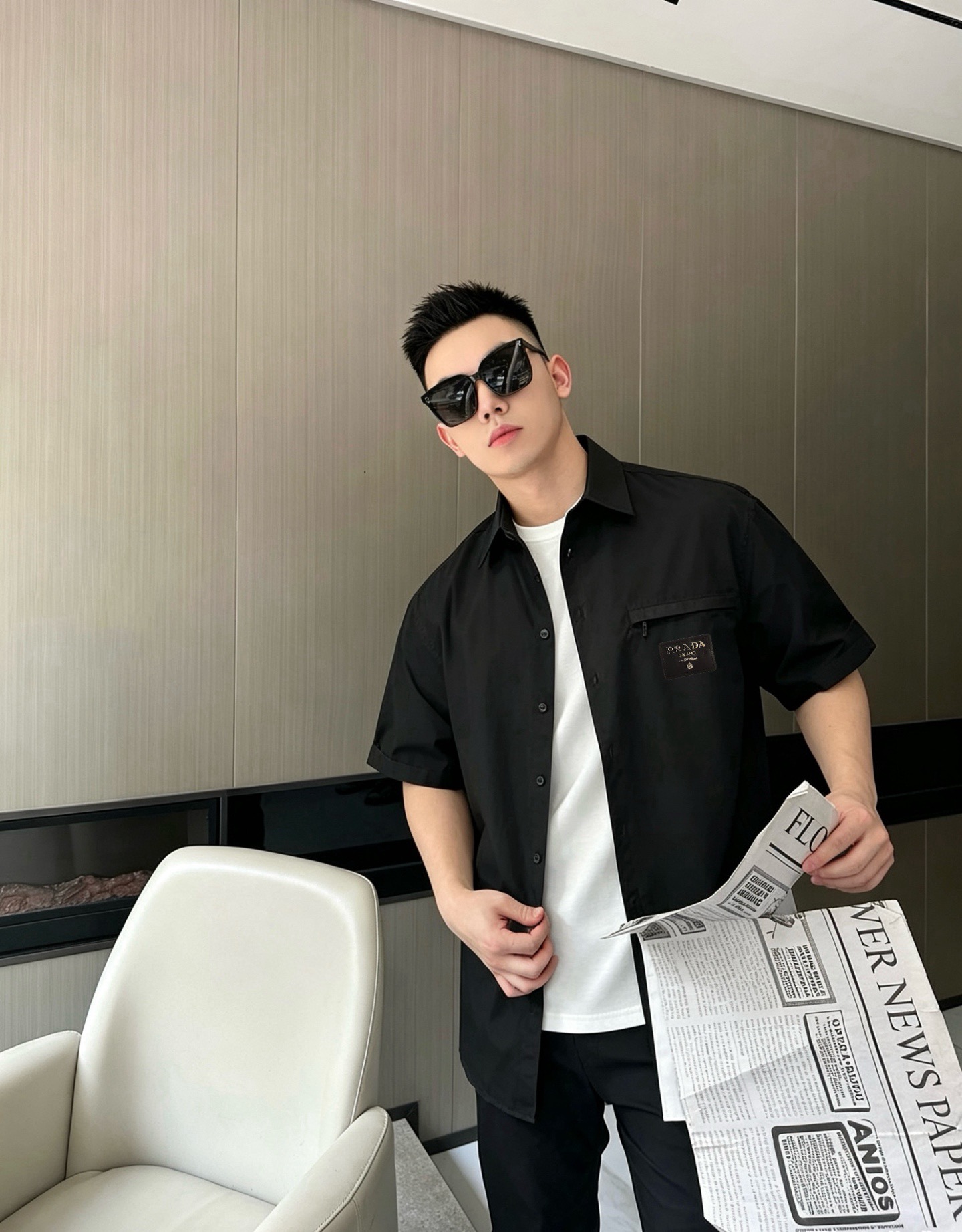 ☀️Lote 130 👍👍👍¡Nivel de compra! ¡PRAD@Prada! Oversize está confeccionado en tejido de puro algodón Re-Nylon. Gran bo…