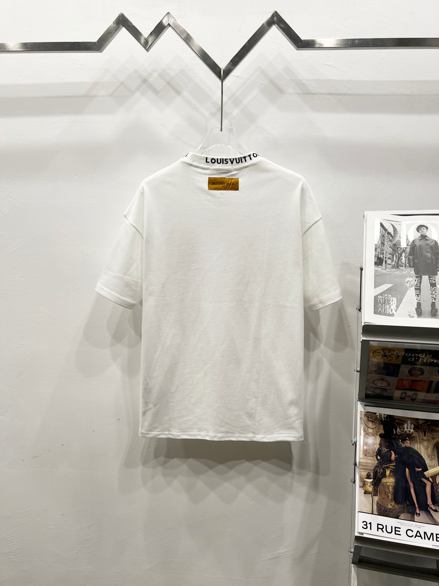 Louis Vuitton LV 2025 Classic Embroidered T-shirt in Pure Cotton Fabric - 图片 2