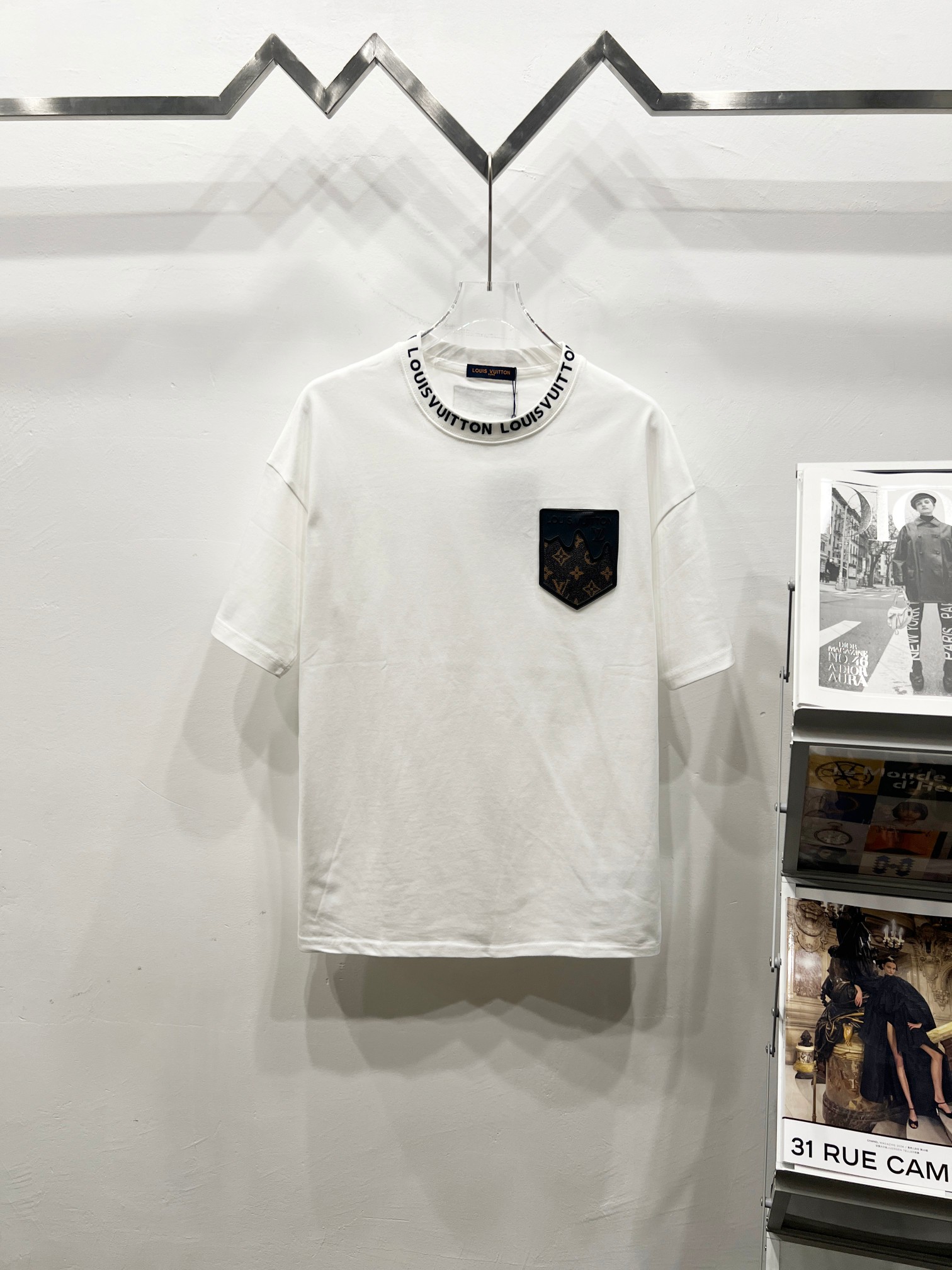 Louis Vuitton LV 2025 Classic Embroidered T-shirt in Pure Cotton Fabric