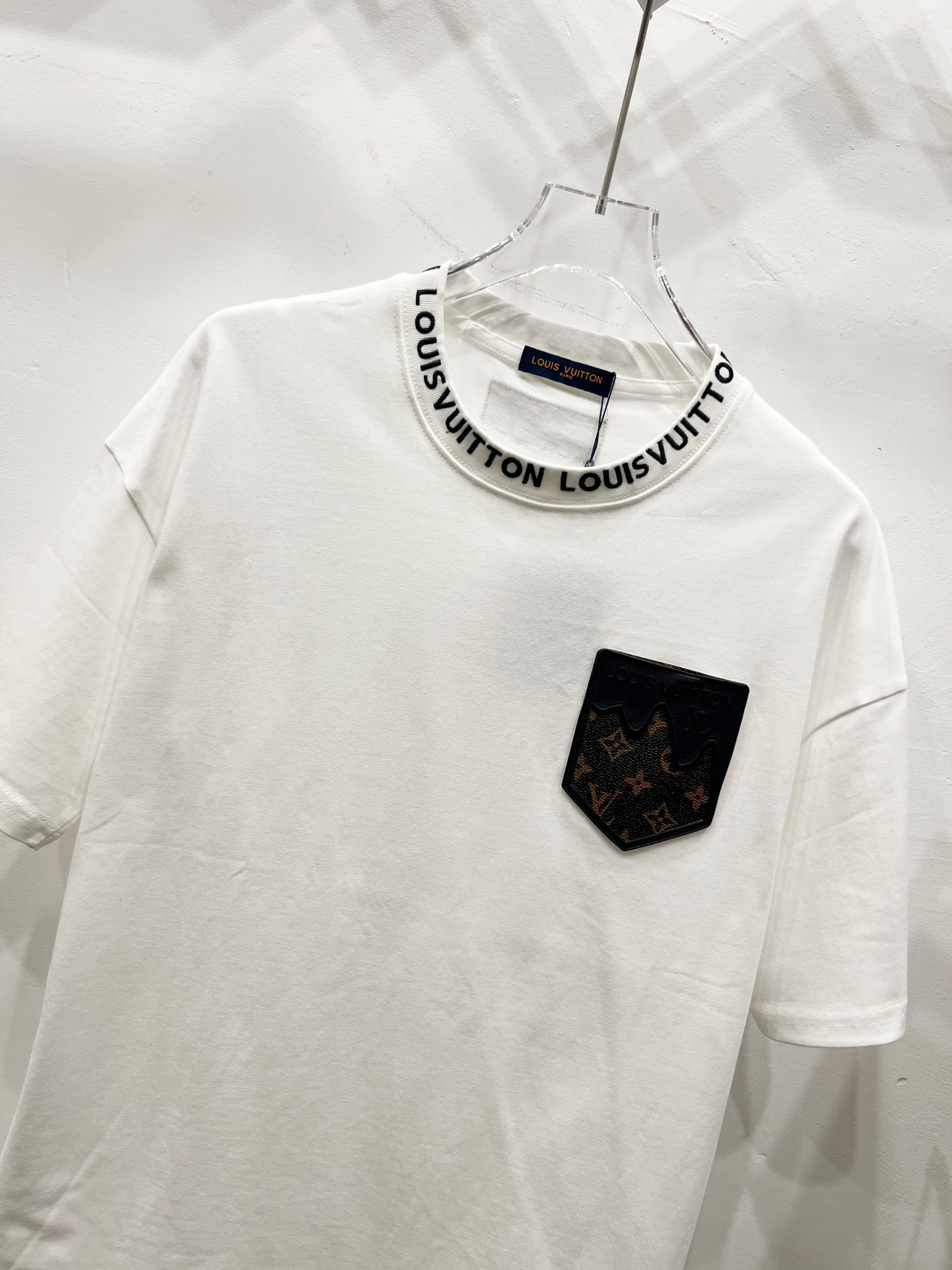 Louis Vuitton LV 2025 Classic Embroidered T-shirt in Pure Cotton Fabric - 图片 3