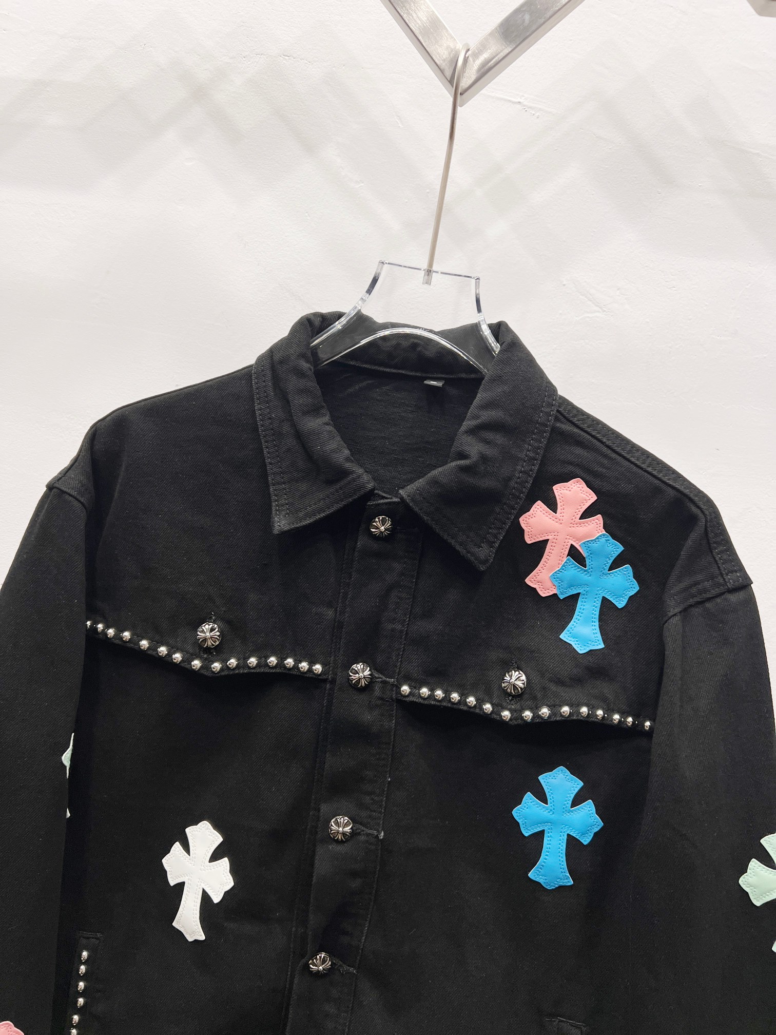 Chrome Hearts Black Jacket With Cross Patches And Rivets 4 a1754324004509 0012