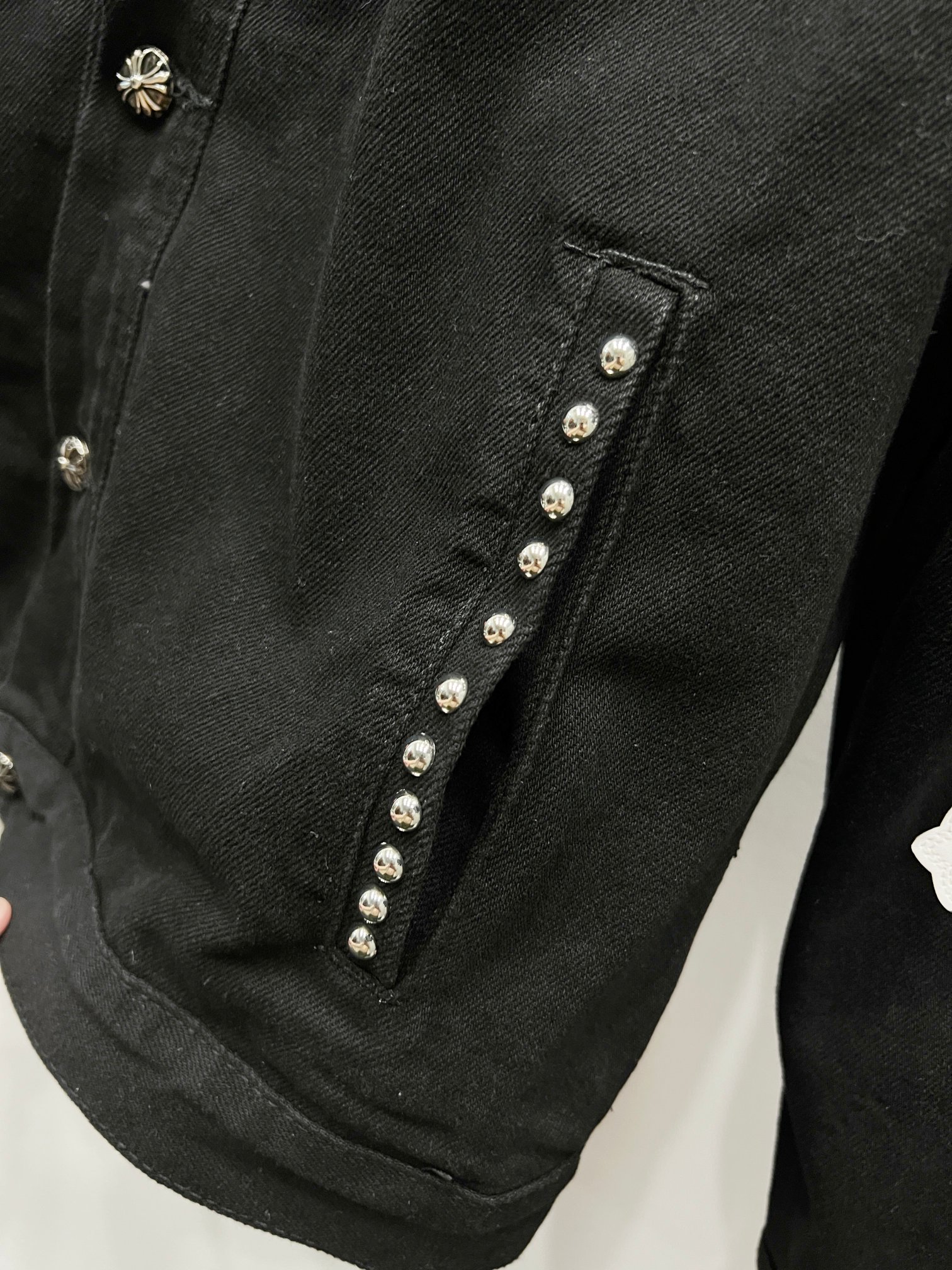 Chrome Hearts Black Jacket With Cross Patches And Rivets 7 a1754324006446 4301