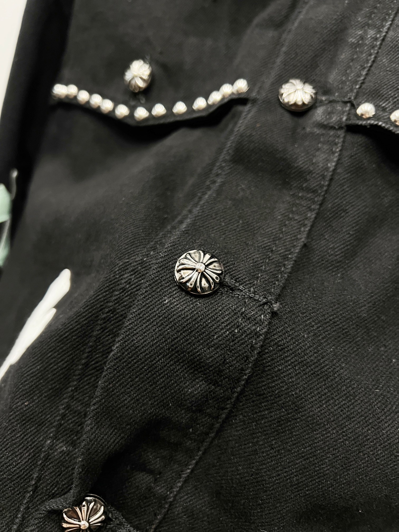 Chrome Hearts Black Jacket With Cross Patches And Rivets 8 a1754324006482 7576