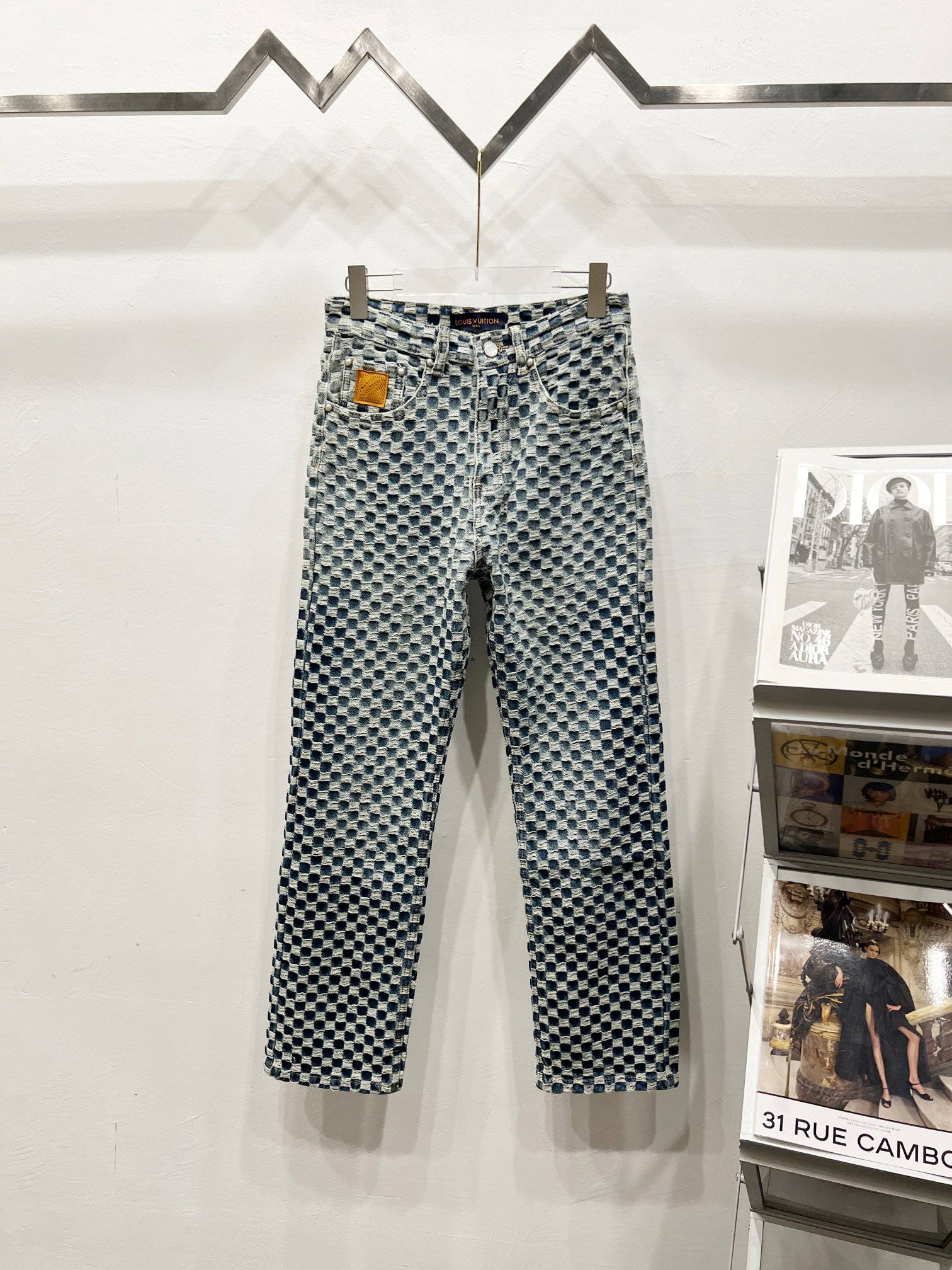 P130 Número de estilo: (k1503) Lujia marcó conjuntamente 2025 nuevos jeans lavados estilo mini pareja de tablero de aje…