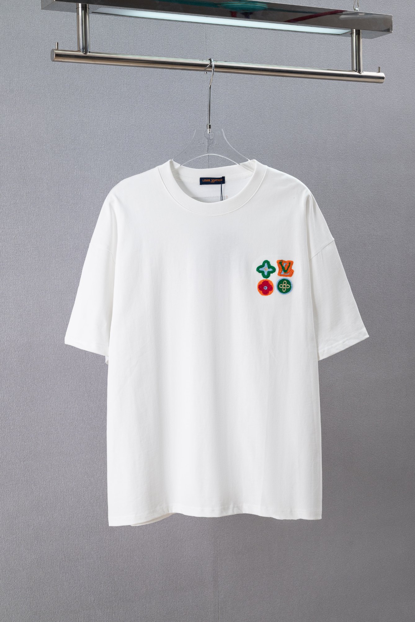 P85 Réplica versión Nº de modelo: (Q178) LOUIS VUITTON/LV 2025 Nuevo logo dopamina bordado manga corta camiseta cuello …