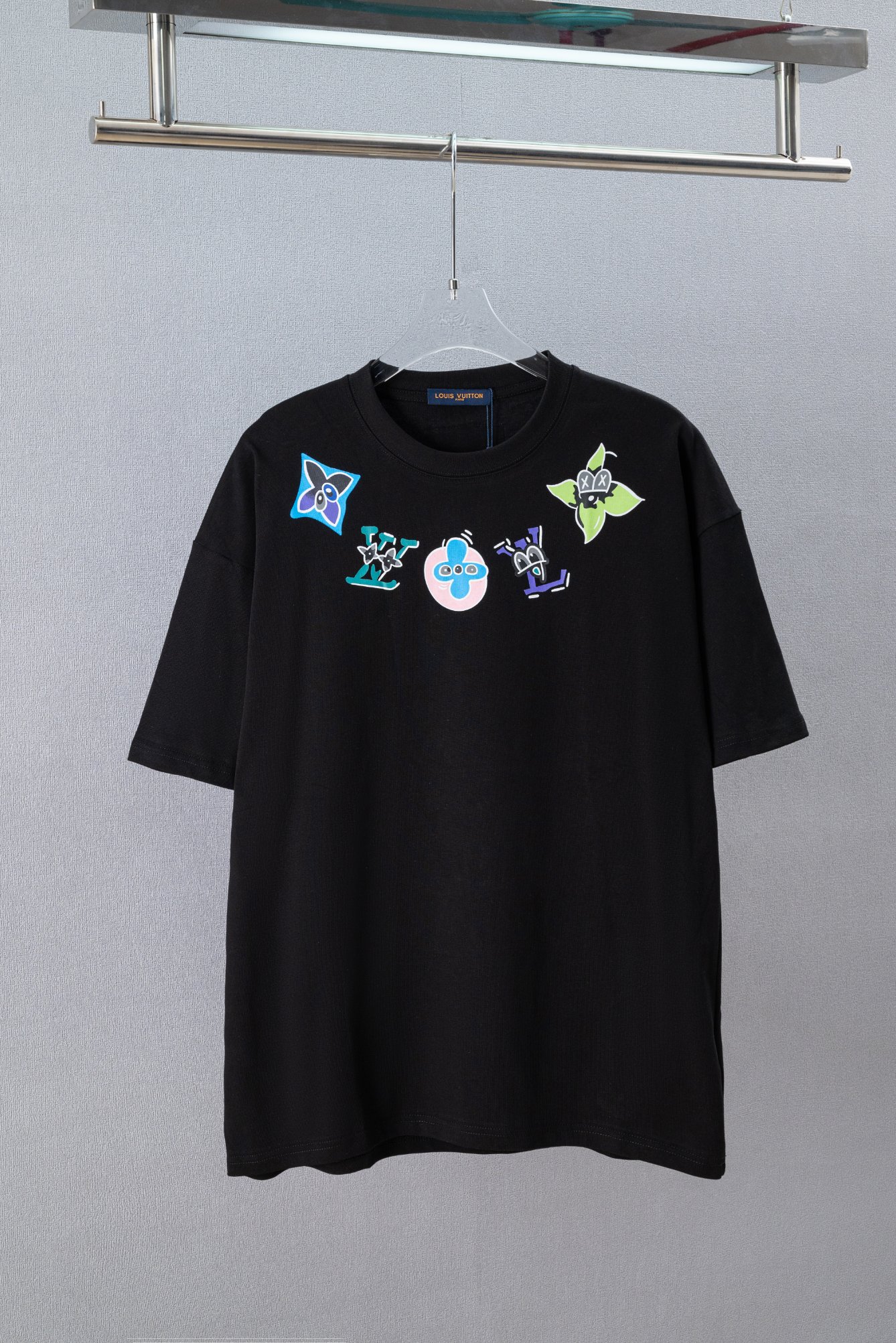 P75 N.º de modelo: (Q211) Camiseta de cuello redondo de manga corta LOUIS VUITTON/LV 2025 nuevo modelo con estampado de…
