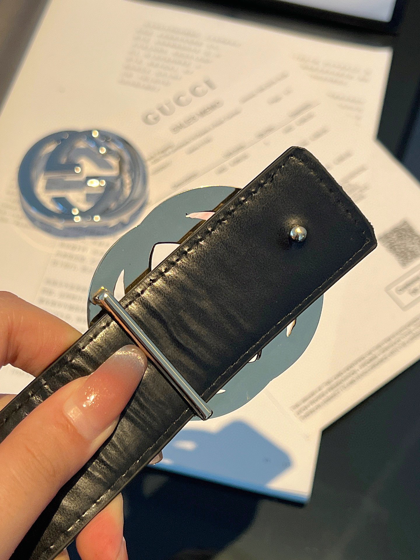 互扣式双 G 带扣腰带,落马衔扣装饰细节,宽 4 厘米,意大利精湛工艺与创新风格融合 6