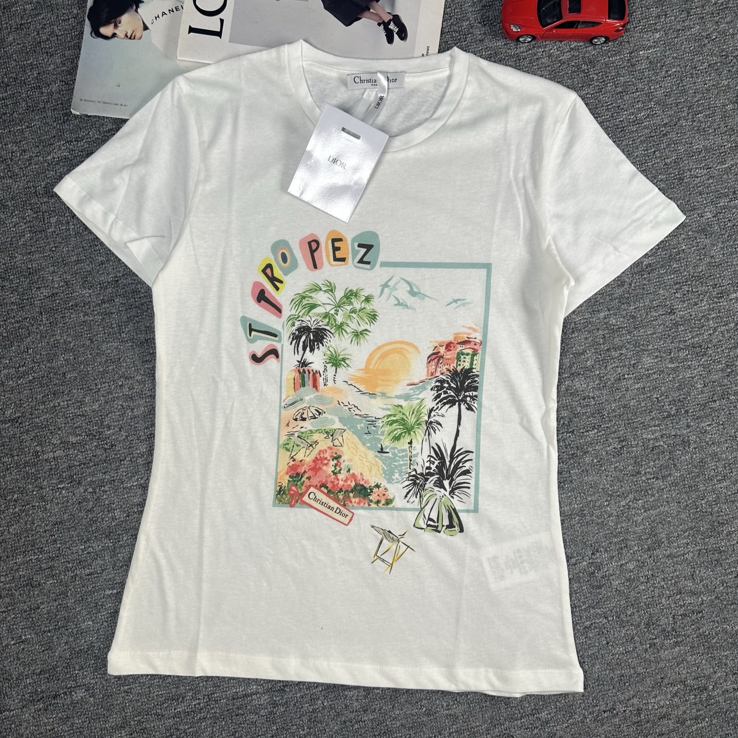 NO:440446,Dior 25ss Saint Tropez City Landscape Print T-shirt Cotton Fabric Slim fit SML,,dior,tees,t-shirt,alexander wang19860909Dior 25ss 圣特罗佩城市风景印花T恤 纯棉面料 修身版型 SML,,dior,tees，t-shirt,alexander wang,Women's clothing