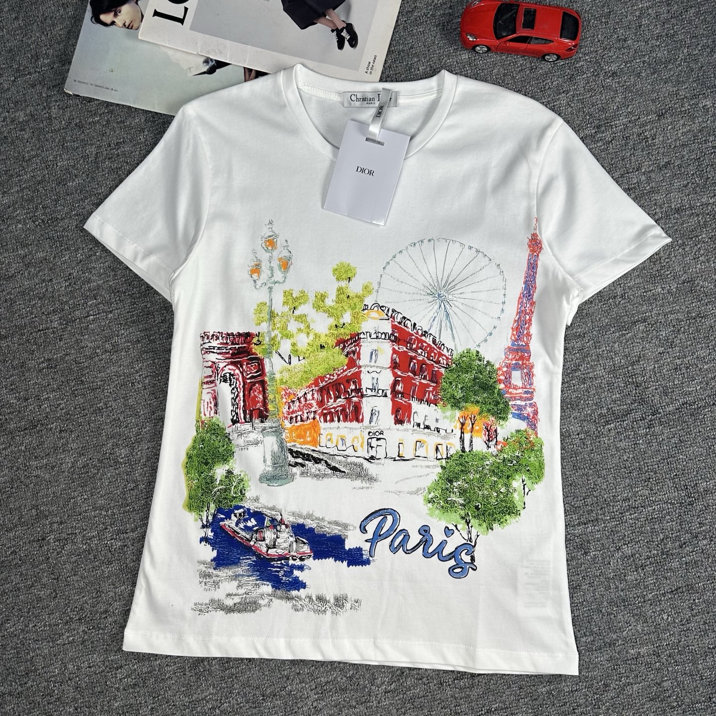 NO:440423,Dior 25ss Paris City Landscape Print T-shirt Cotton Fabric Slim fit SML,,dior,tees,t-shirt,alexander wang19860909Dior 25ss 巴黎城市风景印花T恤 纯棉面料 修身版型 SML,,dior,tees，t-shirt,alexander wang,Women's clothing