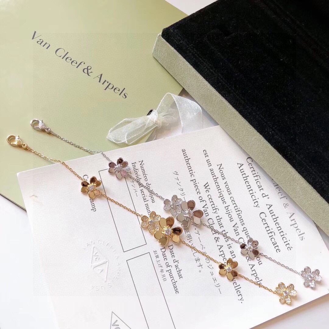 Van Cleef & Arpels תכשיטים צמיד זהב פלטינום רוז צהוב
