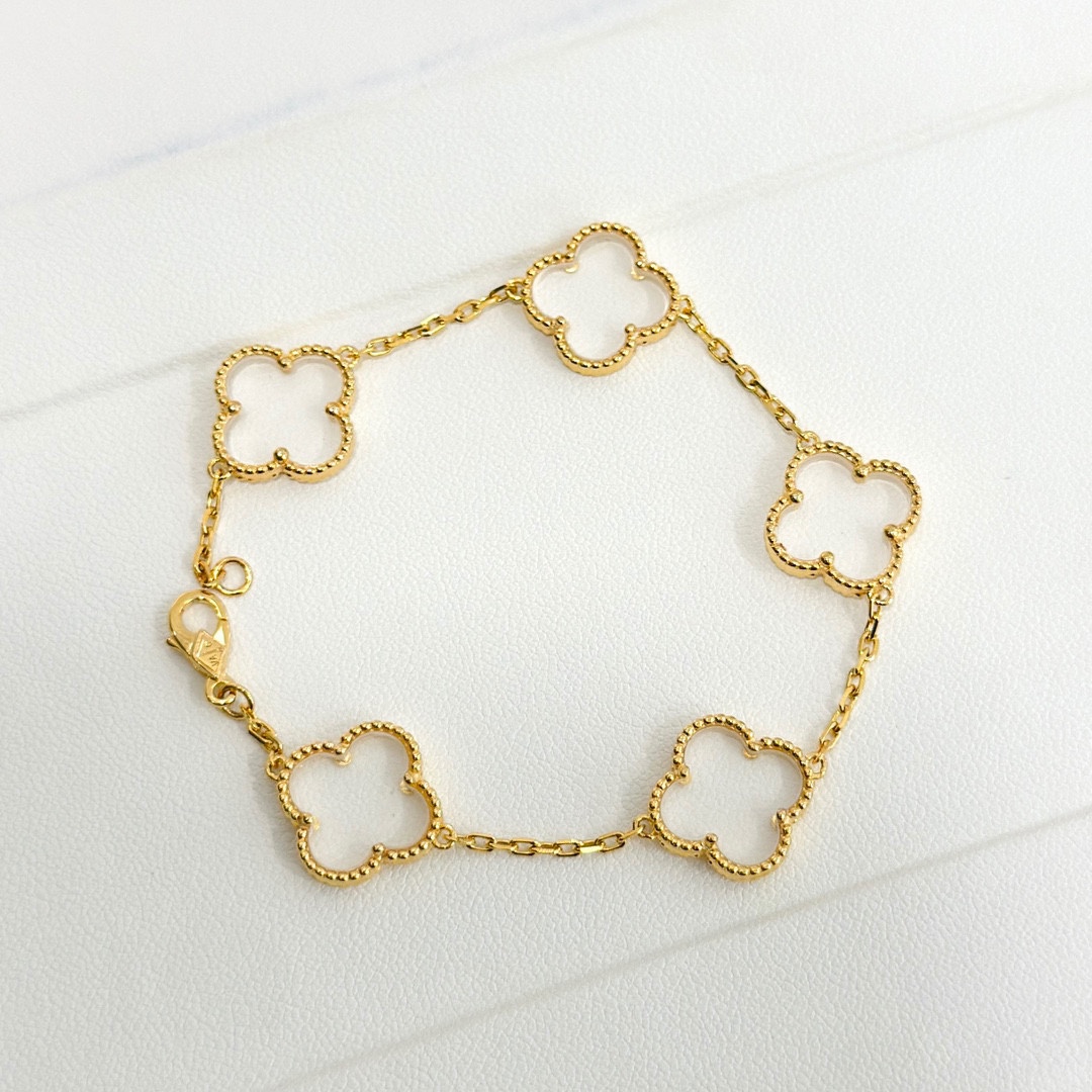 NO:109914,Vca Christmas limited edition Crystal Four-leaf clover Five-flower transparent bracelet Imported from Germany Electroplating thick gold Super-searched to create Super invincible beauty Electroplating thick gold Gold Bracelet, jewelry boutique, bracelet, gold19860909Vca 圣诞限量版 水晶 四叶草 五花透明手链 德国进口电镀厚金 超精工打造 超级无敌美腻 电镀厚金 黄金色 手链,饰品精品,bracelet,gold,Jewelry