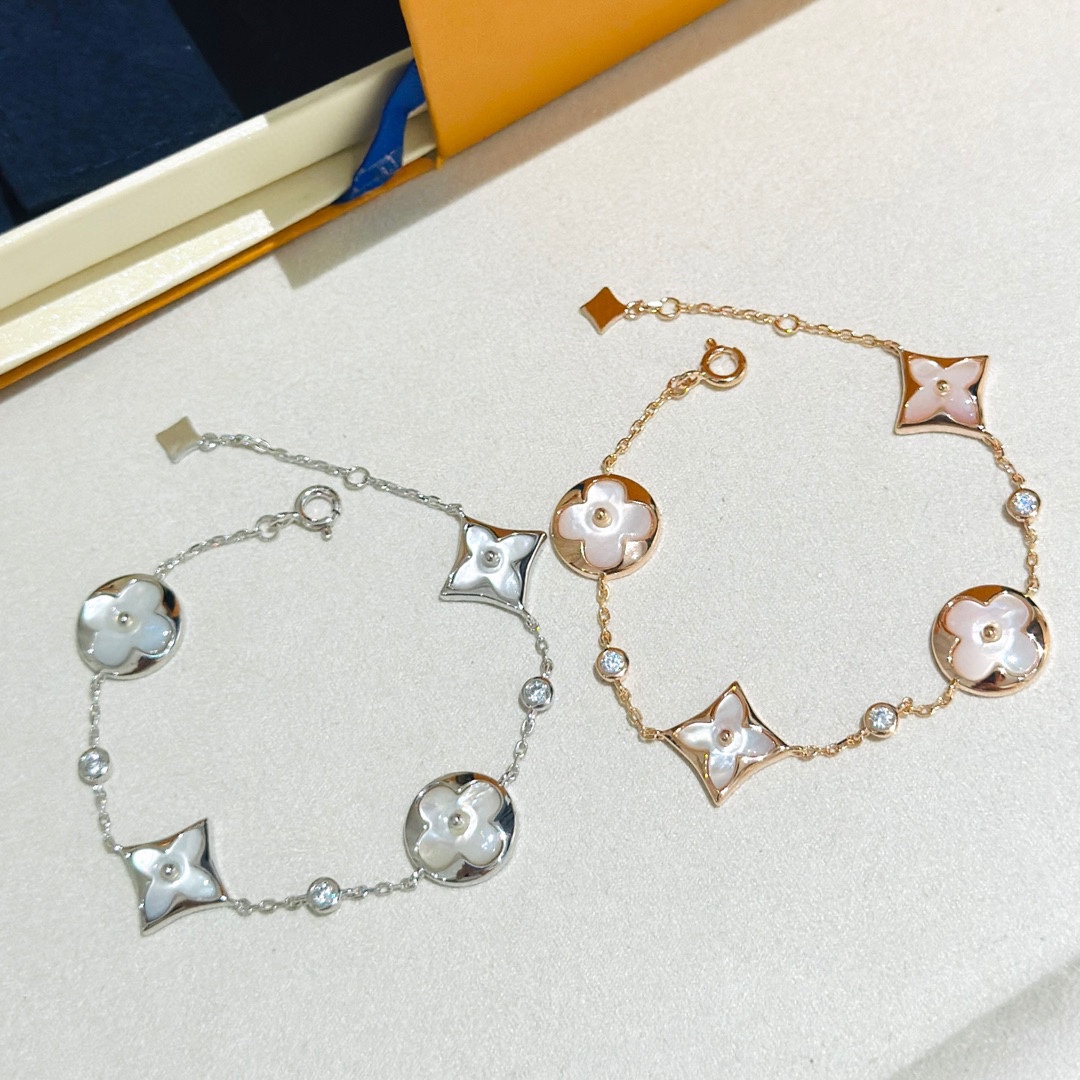 NO:107232,Donkey's classic style, presbyopia, white fritillary bracelet, new style in early autumn, super beautiful!  !  Selected imported German electroplated thick gold plating, rose gold two-color bracelet, jewelry boutique, louis vuitton, louis vuitton, bracelet19860909驴家 经典款 老花 白贝母 手链 早秋新款 超美腻！！精选德国进口电镀厚金 铂金玫瑰金两色 手链,饰品精品,louis vuitton,louis vuitton,bracelet,Jewelry